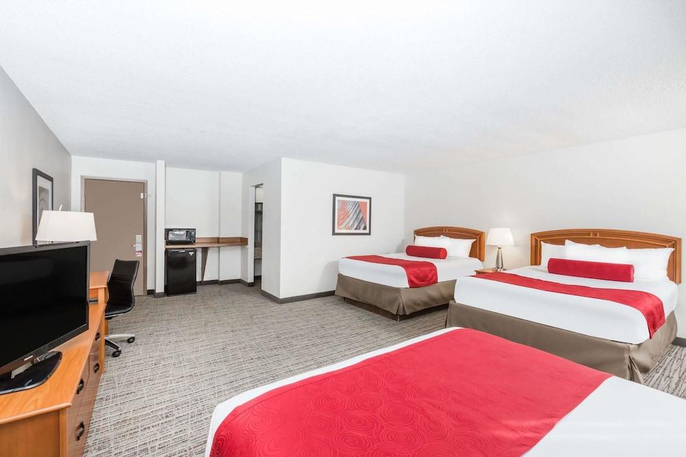Hotel Wyndham Garden Ankeny Extérieur photo