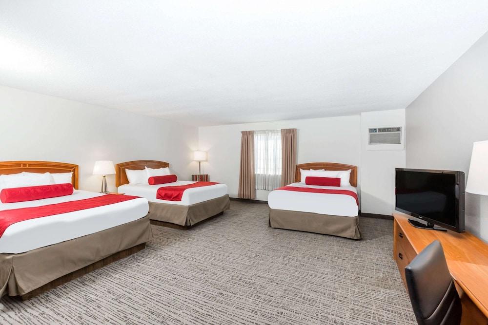 Hotel Wyndham Garden Ankeny Extérieur photo